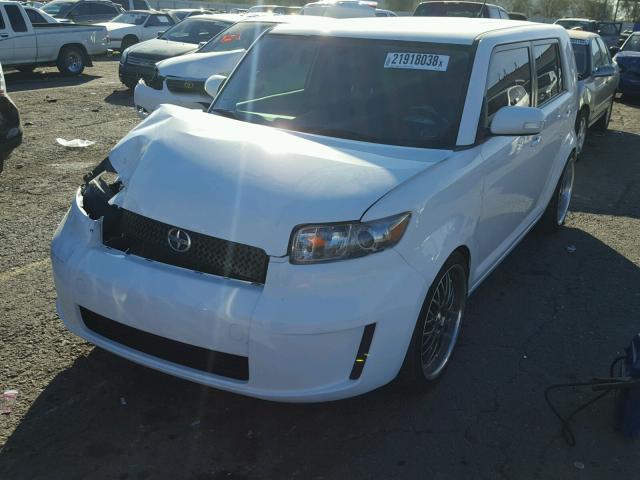 JTLKE50E091066370 - 2009 TOYOTA SCION XB WHITE photo 2