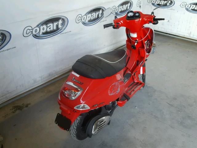 ZAPC386B305502309 - 2013 VESPA LX 50 RED photo 4