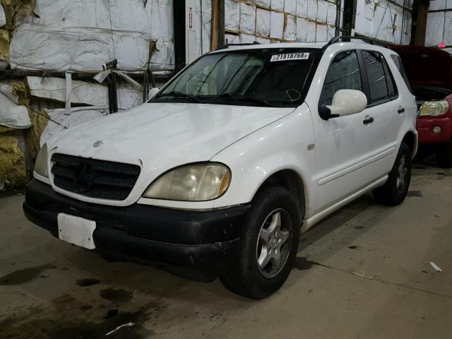 4JGAB54E4YA157971 - 2000 MERCEDES-BENZ ML 320 WHITE photo 2