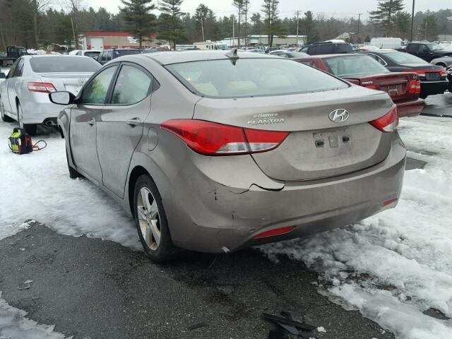 5NPDH4AE4DH354270 - 2013 HYUNDAI ELANTRA GL GRAY photo 3