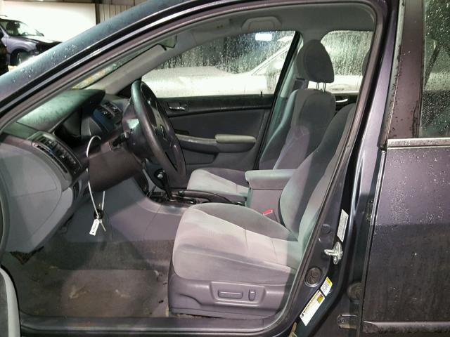 1HGCM66365A075908 - 2005 HONDA ACCORD LX GRAY photo 5