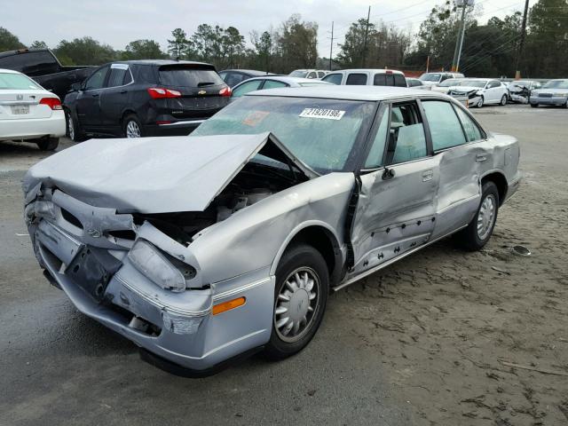 1G3HN52K1W4838295 - 1998 OLDSMOBILE 88 BASE SILVER photo 2