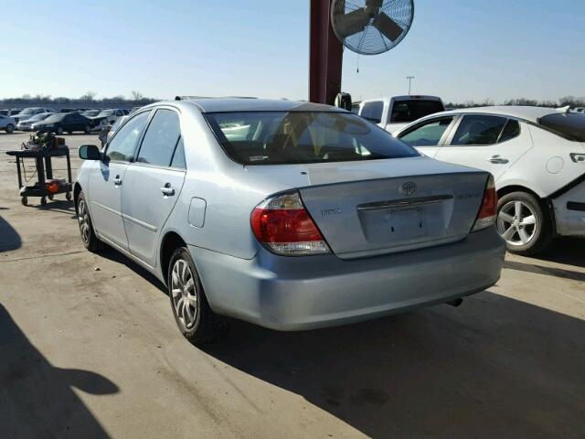 4T1BE32K75U521206 - 2005 TOYOTA CAMRY LE BLUE photo 3