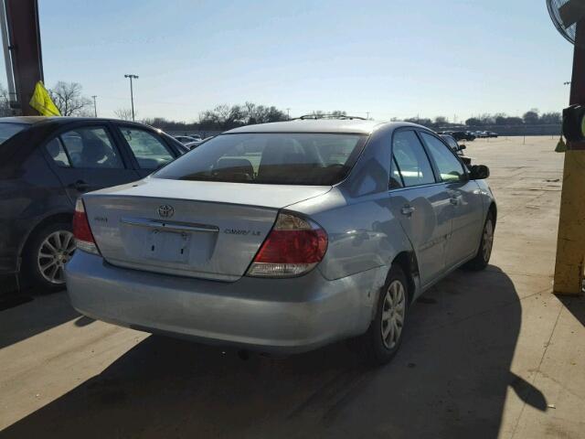 4T1BE32K75U521206 - 2005 TOYOTA CAMRY LE BLUE photo 4