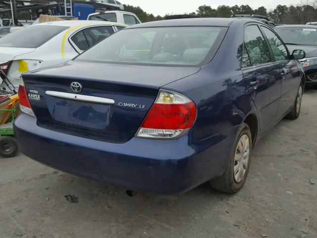4T1BE32K75U002155 - 2005 TOYOTA CAMRY LE BLUE photo 4