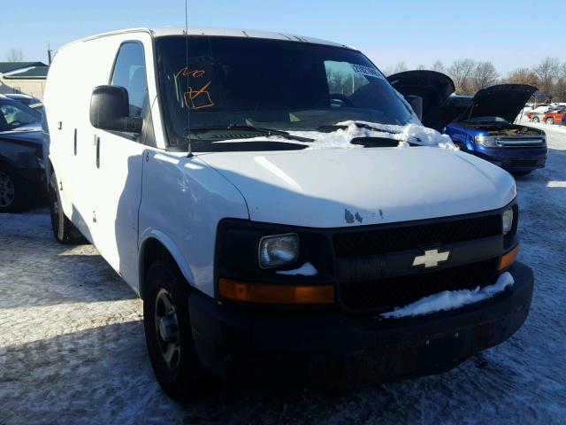 1GCEG15X361117538 - 2006 CHEVROLET EXPRESS G1 WHITE photo 1