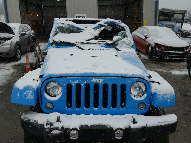 1C4BJWDG4HL636821 - 2017 JEEP WRANGLER U BLUE photo 9