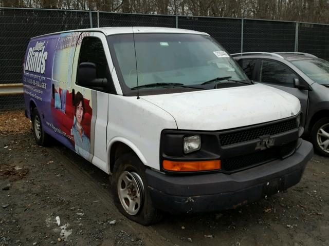 1GCEG15X441170343 - 2004 CHEVROLET EXPRESS G1 WHITE photo 1