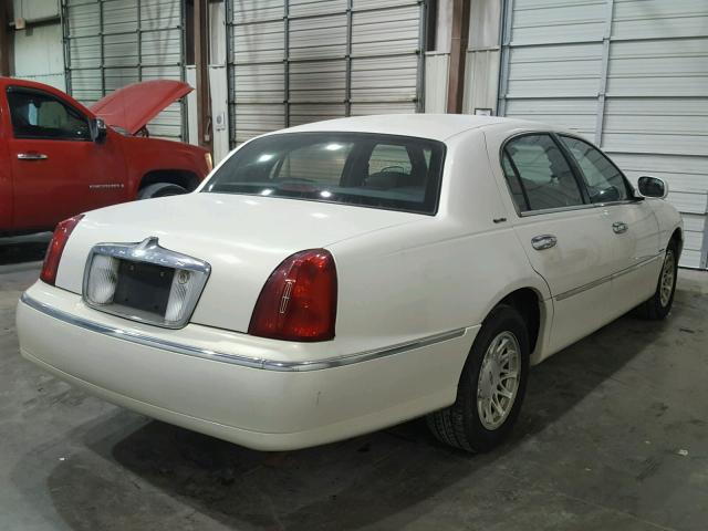 1LNHM82W0XY716282 - 1999 LINCOLN TOWN CAR S WHITE photo 4