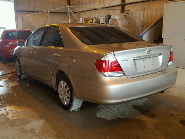 4T1BE32K65U989721 - 2005 TOYOTA CAMRY LE GOLD photo 3