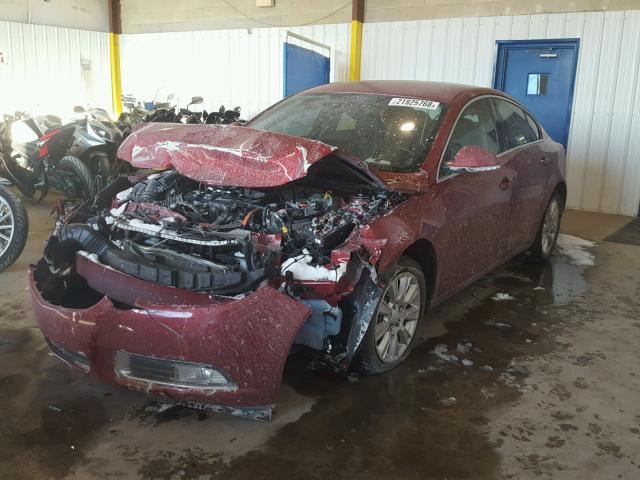 2G4GR5ER5C9214092 - 2012 BUICK REGAL RED photo 2