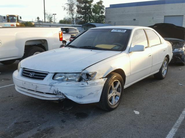 4T1BG22K71U871000 - 2001 TOYOTA CAMRY CE WHITE photo 2