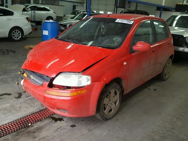 KL1TD66647B752399 - 2007 CHEVROLET AVEO BASE RED photo 2