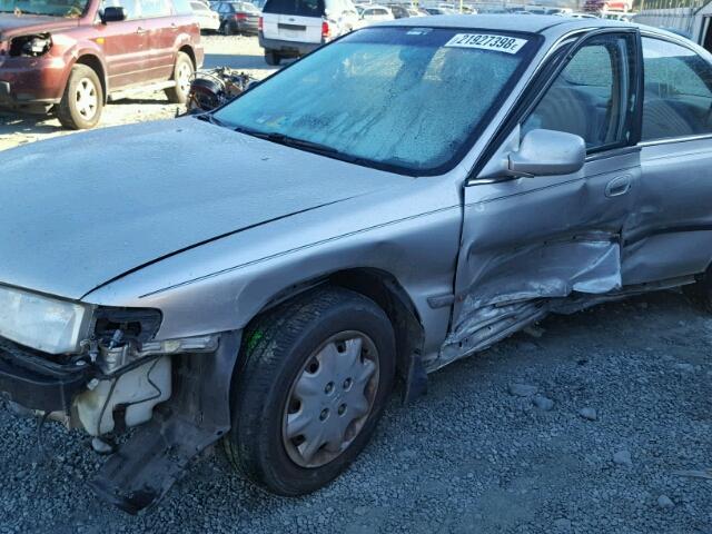 1HGCD5636TA178334 - 1996 HONDA ACCORD LX SILVER photo 10