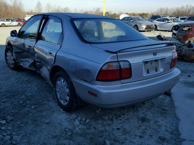 1HGCD5636TA178334 - 1996 HONDA ACCORD LX SILVER photo 3