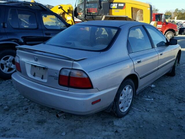 1HGCD5636TA178334 - 1996 HONDA ACCORD LX SILVER photo 4