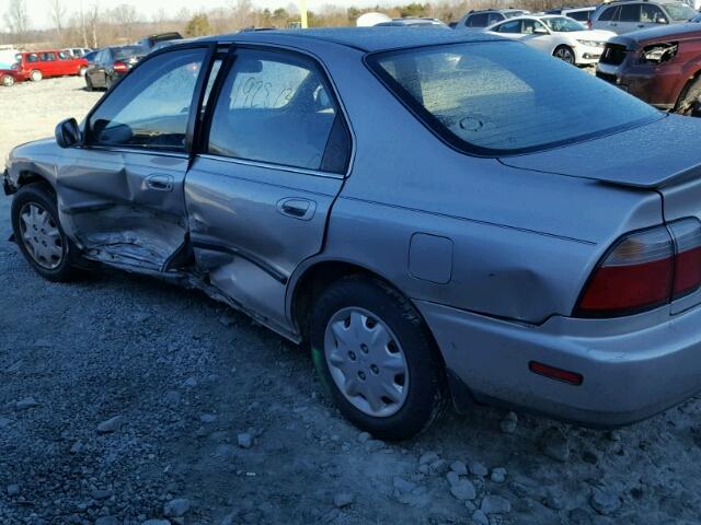 1HGCD5636TA178334 - 1996 HONDA ACCORD LX SILVER photo 9