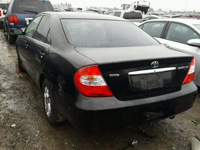 JTDBE32K230157284 - 2003 TOYOTA CAMRY LE შავი ფოტო 3