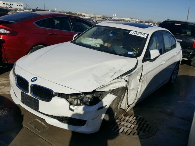 WBA3A5C59CF349168 - 2012 BMW 328 I WHITE photo 2