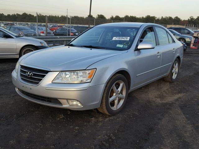 5NPEU46C49H510984 - 2009 HYUNDAI SONATA SE SILVER photo 2