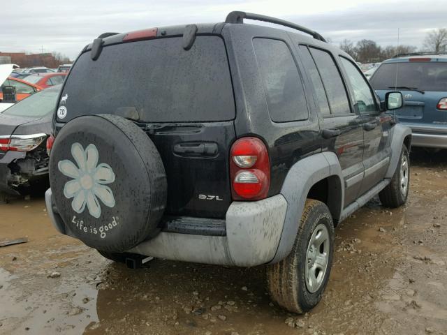 1J4GL48K15W558361 - 2005 JEEP LIBERTY SP BLACK photo 4