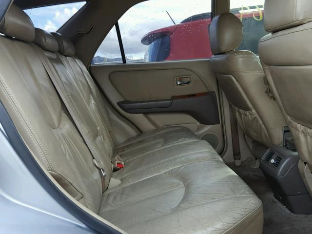 JTJGF10U320134880 - 2002 LEXUS RX 300 GRAY photo 6