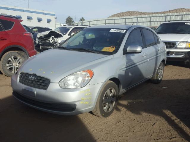 KMHCN4AC1AU426624 - 2010 HYUNDAI ACCENT GLS SILVER photo 2