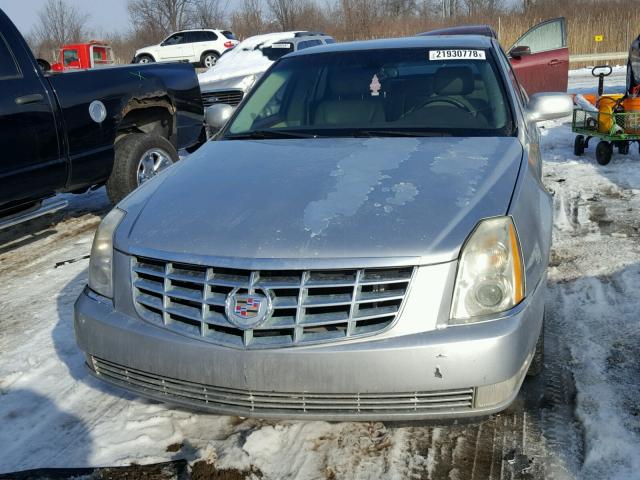 1G6KD57Y97U177772 - 2007 CADILLAC DTS SILVER photo 10