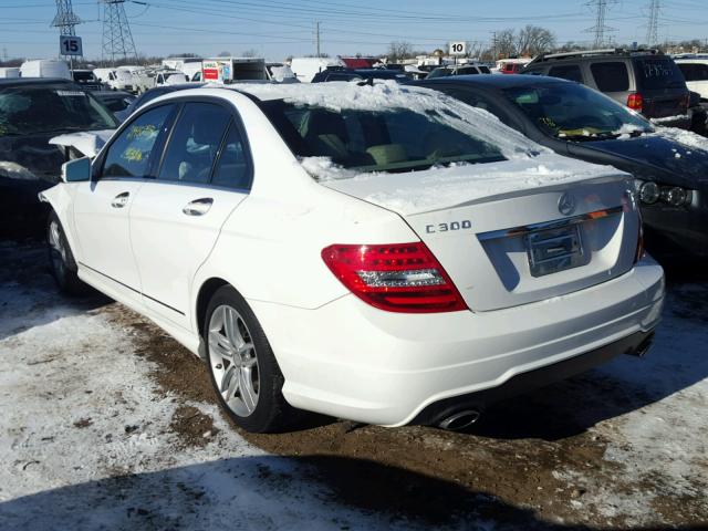 WDDGF8AB6EG231517 - 2014 MERCEDES-BENZ C 300 4MAT WHITE photo 3