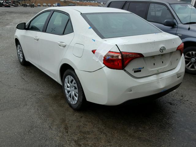 5YFBURHE4HP600720 - 2017 TOYOTA COROLLA L WHITE photo 3