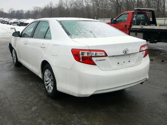 4T4BF1FK1ER416386 - 2014 TOYOTA CAMRY L WHITE photo 3