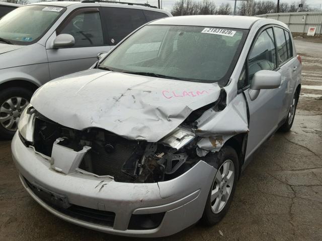 3N1BC13E58L400201 - 2008 NISSAN VERSA S SILVER photo 2