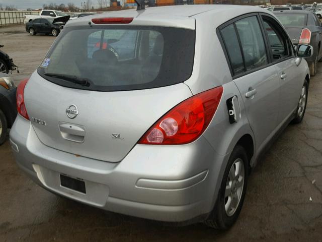 3N1BC13E58L400201 - 2008 NISSAN VERSA S SILVER photo 4