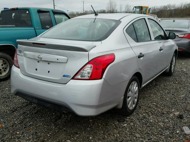 3N1CN7AP2FL809050 - 2015 NISSAN VERSA S SILVER photo 4