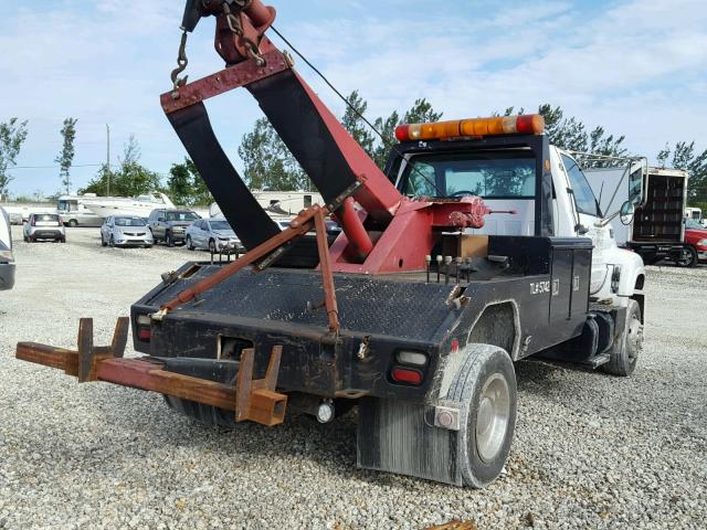 1GBJ6H1J7WJ105702 - 1998 CHEVROLET C-SERIES C WHITE photo 4