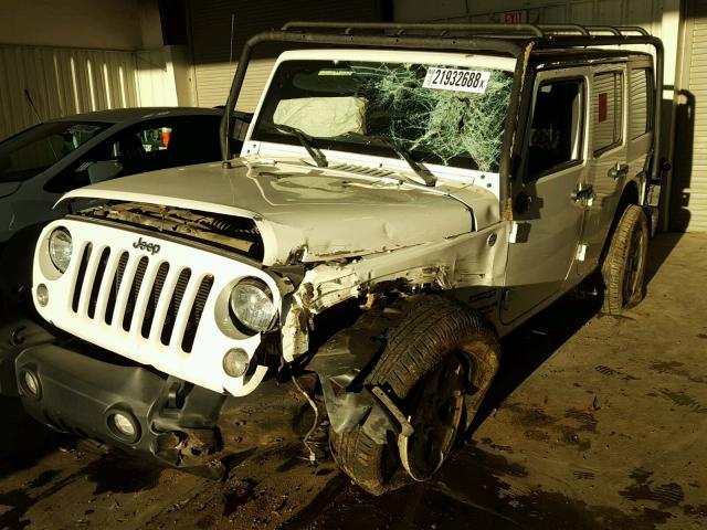 1C4BJWDG2FL764505 - 2015 JEEP WRANGLER U WHITE photo 2