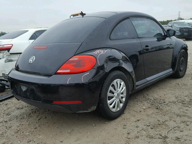 3VWFP7AT1CM624654 - 2012 VOLKSWAGEN BEETLE BLACK photo 4