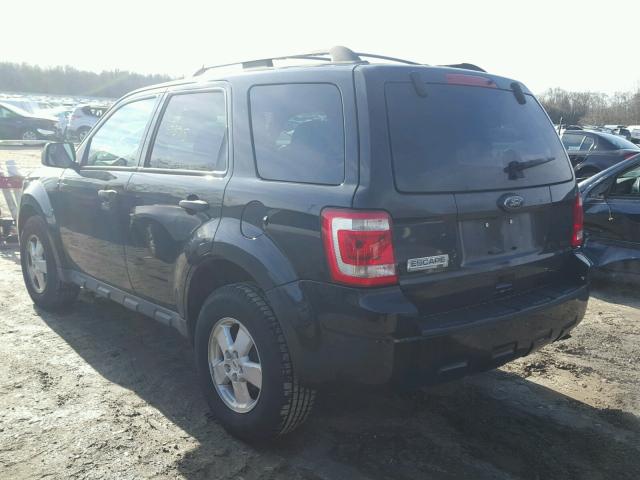 1FMCU0D74BKA12132 - 2011 FORD ESCAPE XLT BLACK photo 3