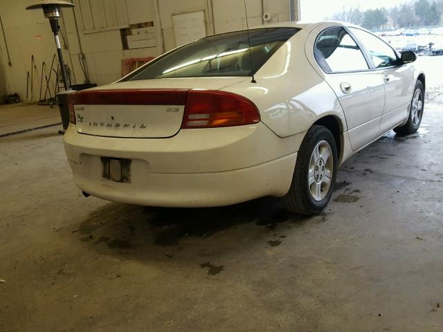 2B3HD46R63H524615 - 2003 DODGE INTREPID S WHITE photo 4