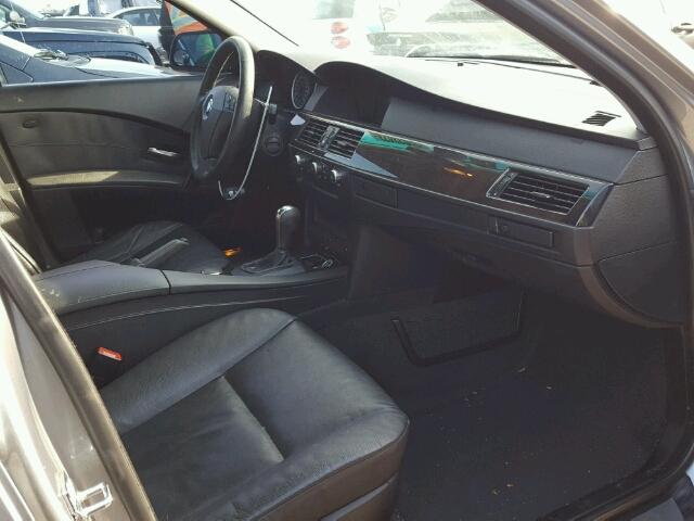 WBANF335X7CS41888 - 2007 BMW 525 XI Gris photo 5