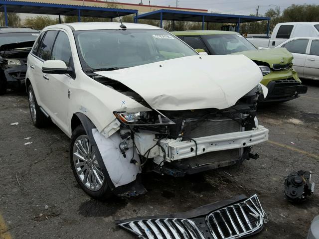 2LMDJ6JK5DBL12451 - 2013 LINCOLN MKX WHITE photo 1