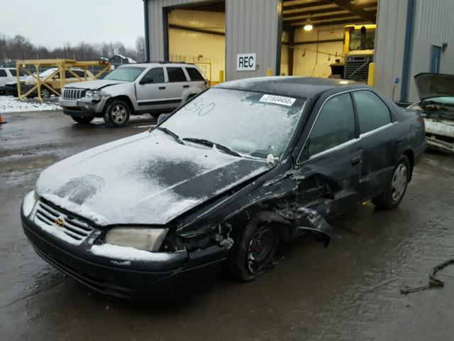 JT2BF28K0W0088591 - 1998 TOYOTA CAMRY LE BLACK photo 2