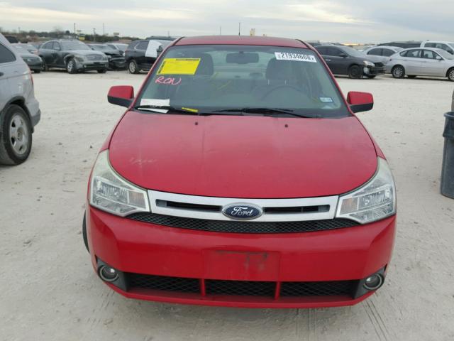 1FAHP35NX8W256231 - 2008 FORD FOCUS SE RED photo 9