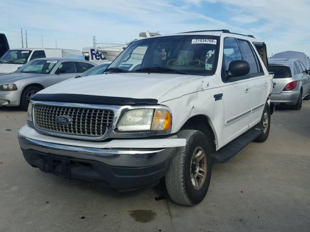 1FMRU15W32LA61869 - 2002 FORD EXPEDITION WHITE photo 2