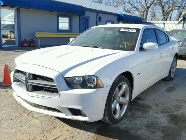 2C3CDXCT0EH164730 - 2014 DODGE CHARGER R/ WHITE photo 2