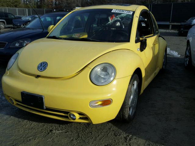 3VWCF21C4YM472899 - 2000 VOLKSWAGEN NEW BEETLE 黄色 照片 2
