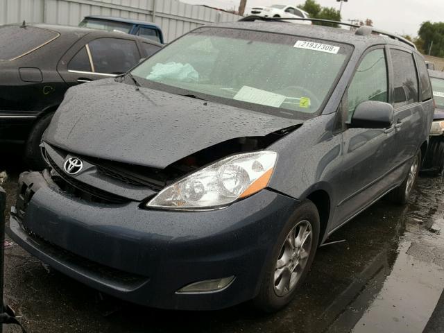 5TDZA22C06S488735 - 2006 TOYOTA SIENNA XLE BLUE photo 2