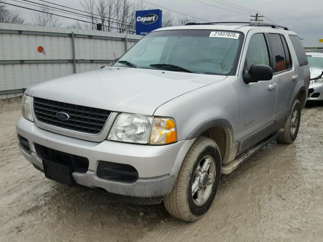 1FMZU73E72UC08332 - 2002 FORD EXPLORER X SILVER photo 2