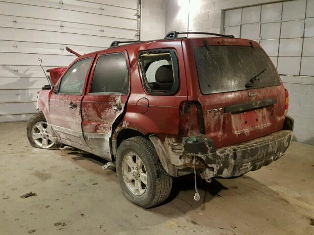 1FMYU93115KA52471 - 2005 FORD ESCAPE XLT MAROON photo 3