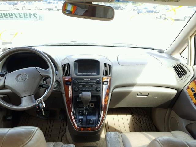 JT6HF10U6Y0152460 - 2000 LEXUS RX 300 GOLD photo 9